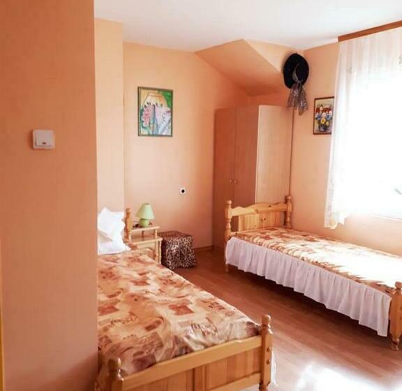 스탠다드 트리플 룸, Hadjibulevata Guest House