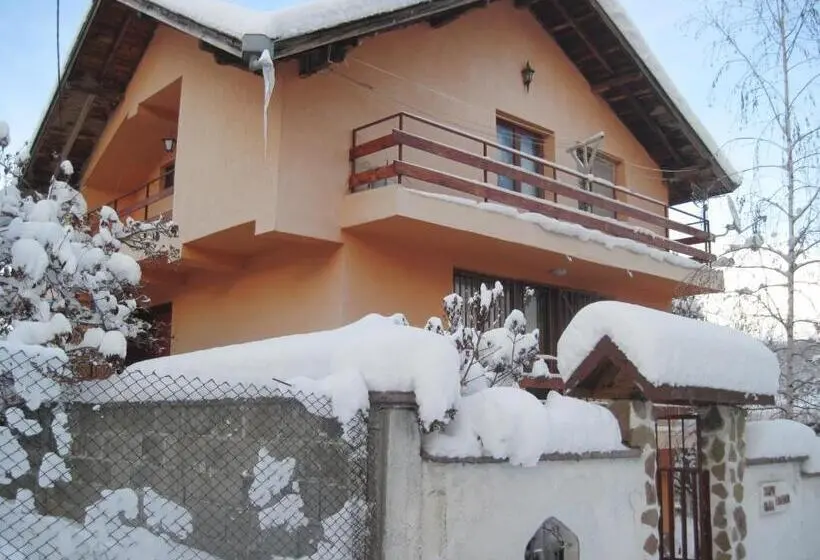 １ベッドルームハウス, Hadjibulevata Guest House