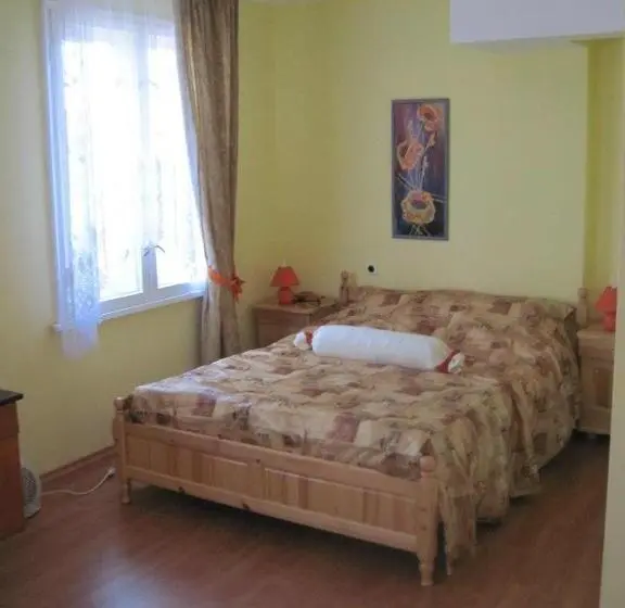 １ベッドルームハウス, Hadjibulevata Guest House