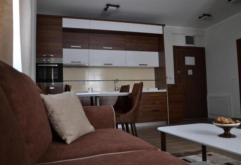 سوییت, Sunset Zlatibor Hills