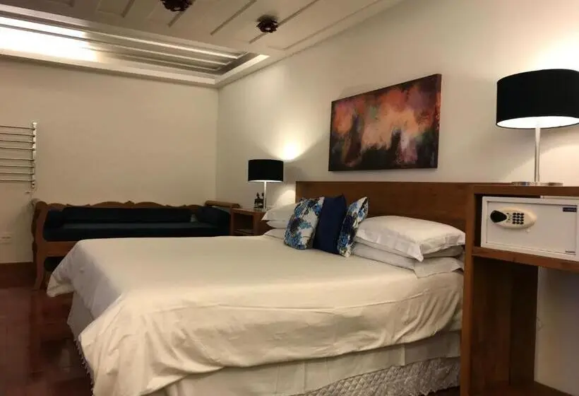 キングサイズベッドのデラックススイート, Casa Dos Meninos B&b