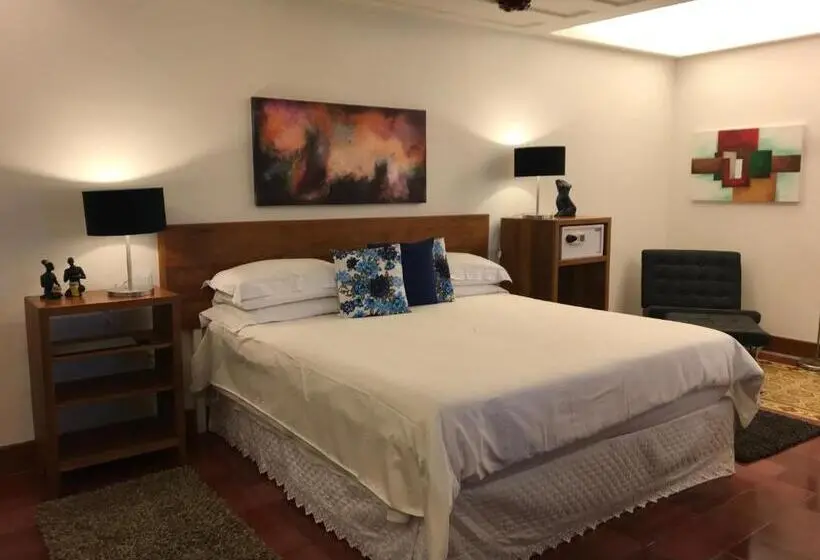 キングサイズベッドのデラックススイート, Casa Dos Meninos B&b