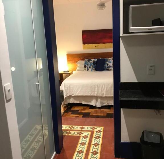 سوییت, Casa Dos Meninos B&b