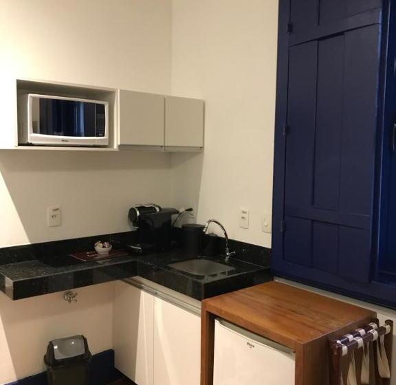 سوییت, Casa Dos Meninos B&b