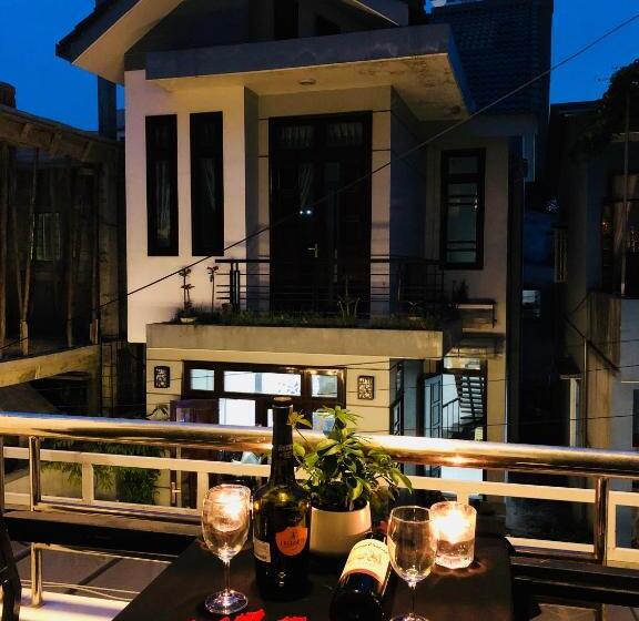 تختخواب در اتاق مشترک, Friendly House Hostel