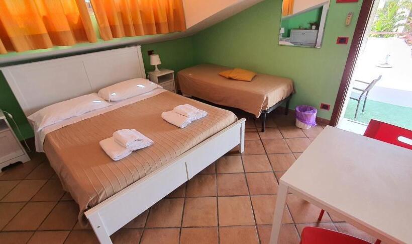 חדר סטנדרט לשלושה, B&b Del Maresciallo