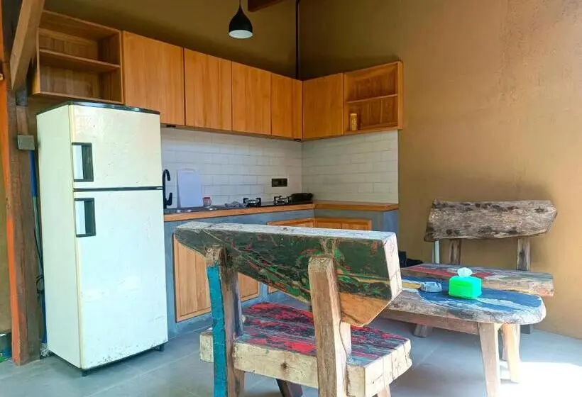バルコニー付きデラックスルーム, Katang   Katang Guest House