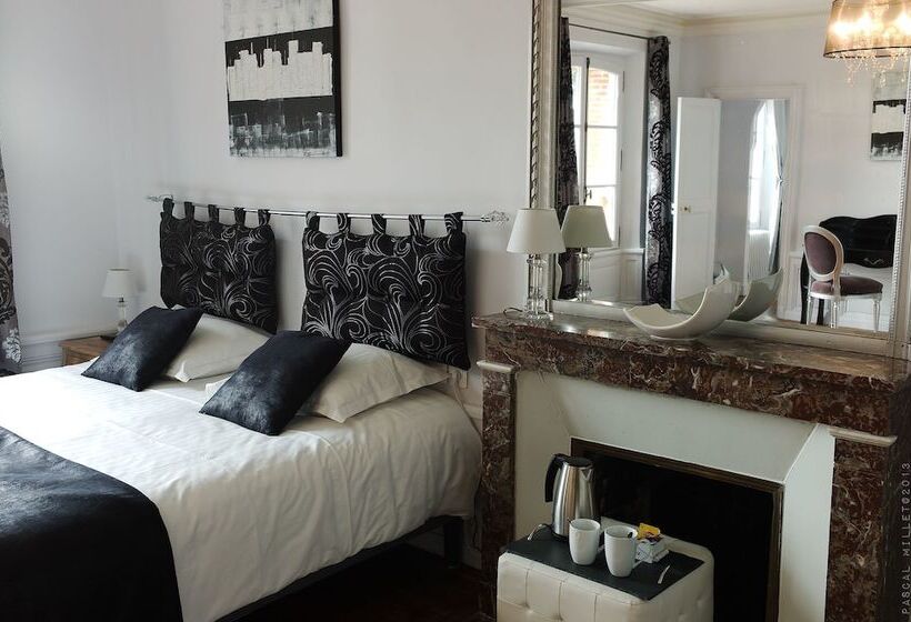 חדר משפחתי, Le Domaine D'euclide