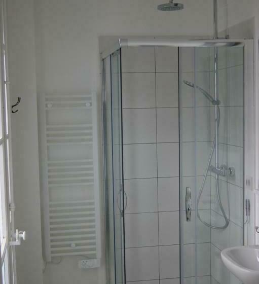 غرفة قياسية, Le Petit Molière