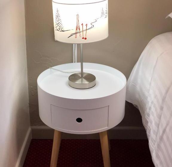 غرفة أساسية, Hôtel Génépi