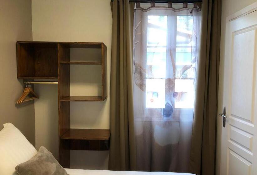 غرفة أساسية, Hôtel Génépi