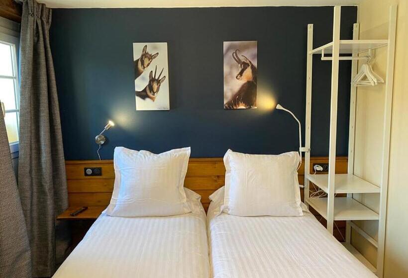 غرفة عائلية, Hôtel Génépi