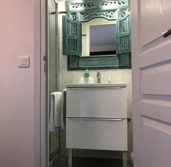 バルコニー付きスタンダードルーム, Hôtel Génépi