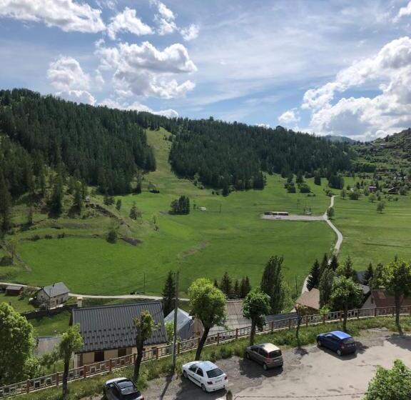 غرفة قياسية مزوَّدة بشُرفة, Hôtel Génépi