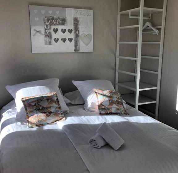 غرفة عائلية, Hôtel Génépi