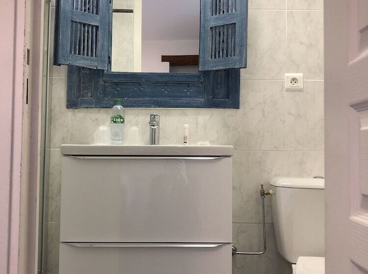 غرفة قياسية, Hôtel Génépi