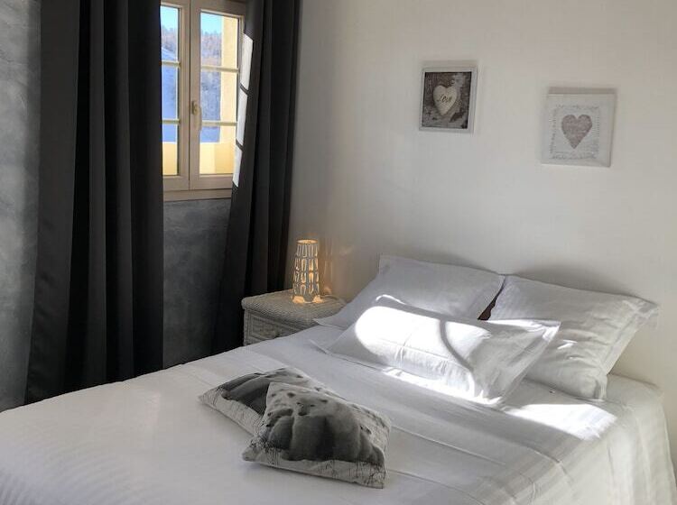 غرفة عائلية, Hôtel Génépi