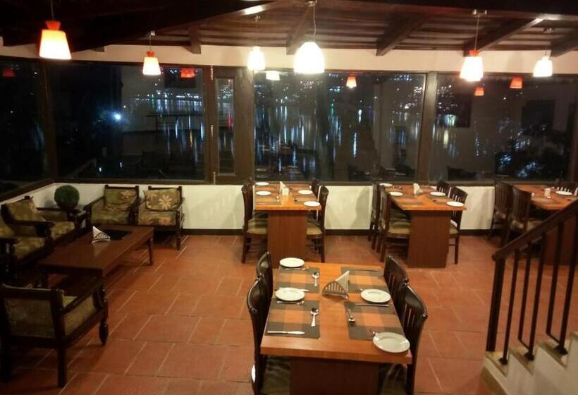 标准间带阳台, Manu Maharani Regency