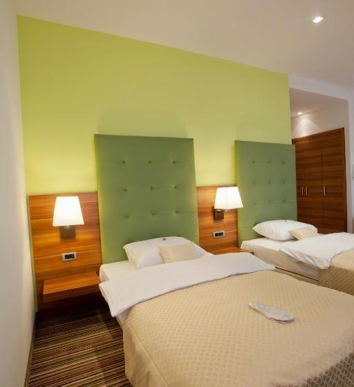 スタンダードルーム, Sport