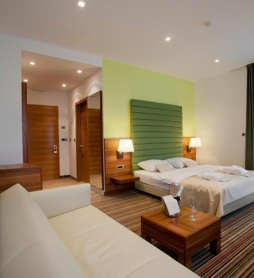 スタンダードルーム, Sport