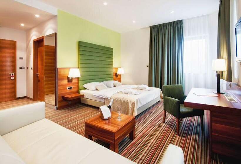 スタンダードルーム, Sport