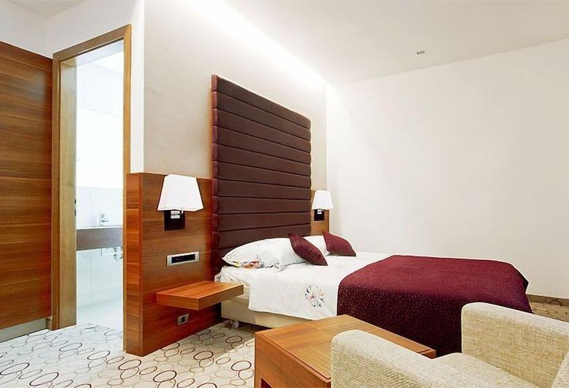 スタンダードルーム, Sport