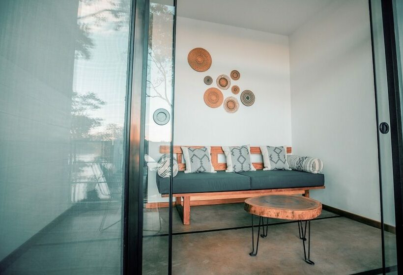 اتاق راحتی, Enai