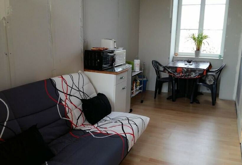 家庭间, La Coudriere