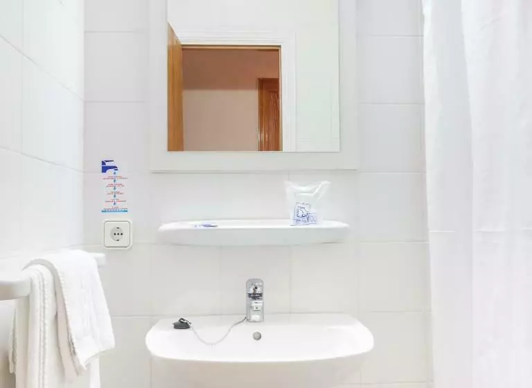 استودیوی استاندارد, Apartamentos Vista Club