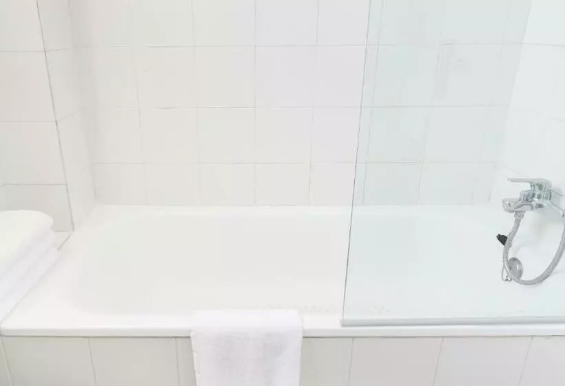 استودیوی استاندارد, Apartamentos Vista Club