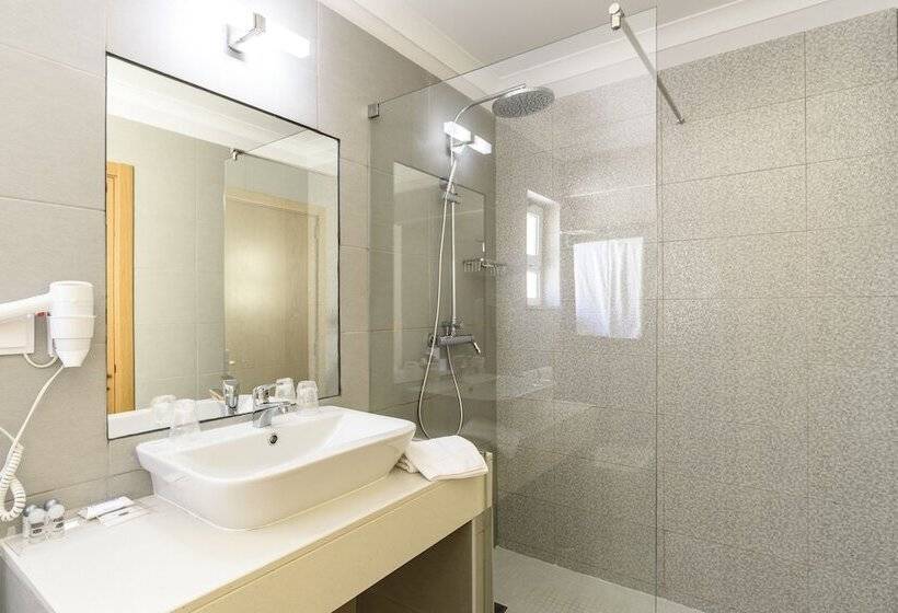 スーペリアー１ベッドルームビラ, Browns Sports Resort