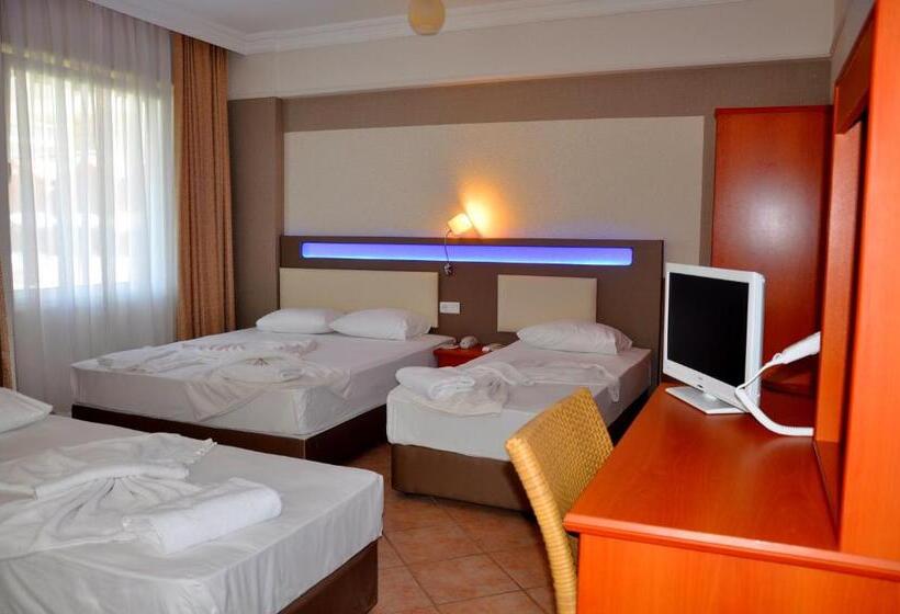 Номер Стандарт Трехместный, Bora Bora Butik