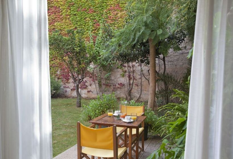 Номер Стандарт, Can Moragues