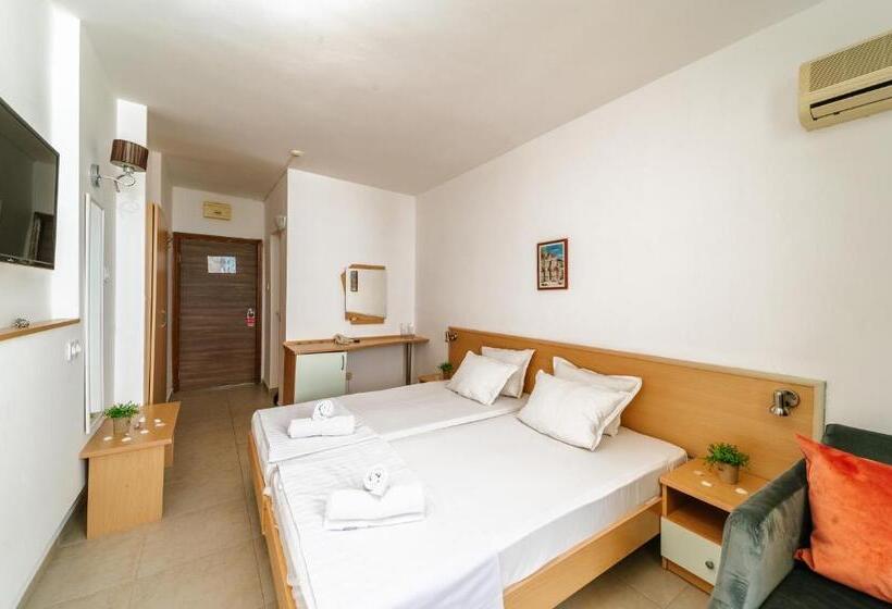 اتاق استاندارد با بالکن, Delfin