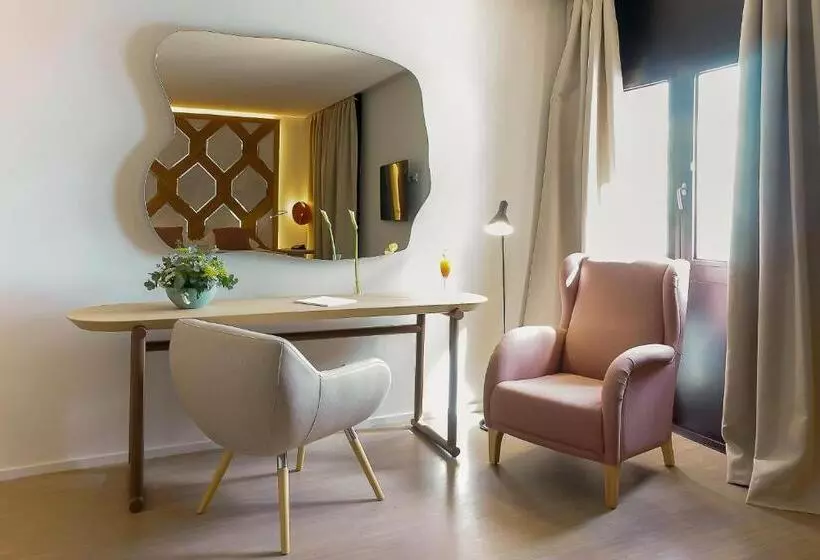 اتاق لوکس با چشمانداز دریا, Hospes Maricel Y Spa, Palma De Mallorca, A Member Of Design Hotels