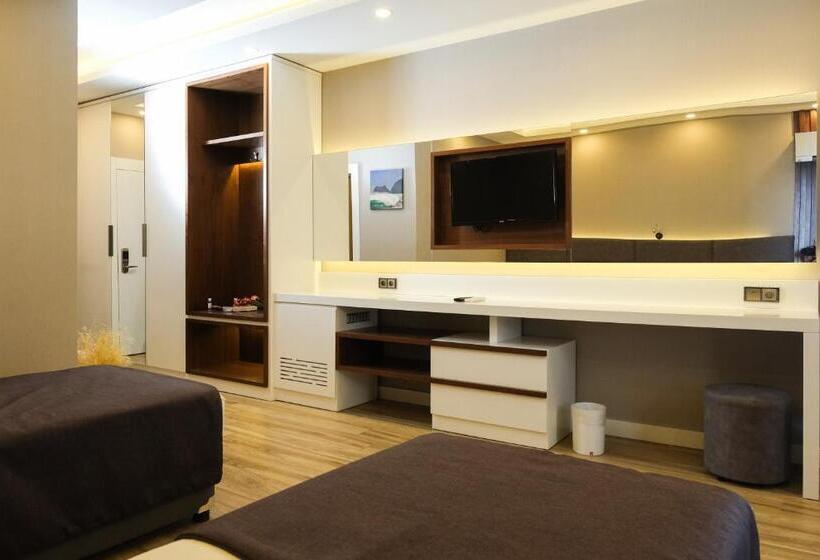 Семейный Номер Deluxe, Kaila Beach Hotel All Inclusive