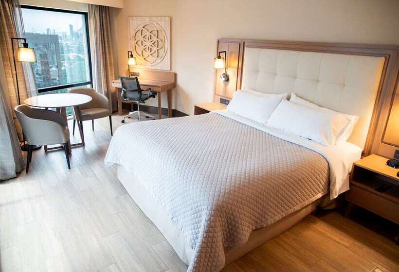 适合残疾人士使用的高档房间, Ms Milenium Monterrey Curio Collection By Hilton