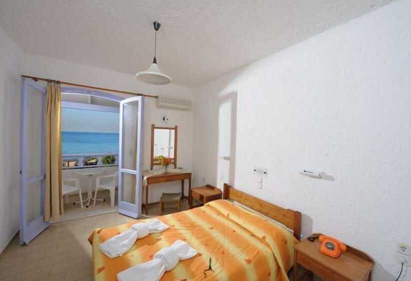 Quarto Estandar Vista Mar, Neon