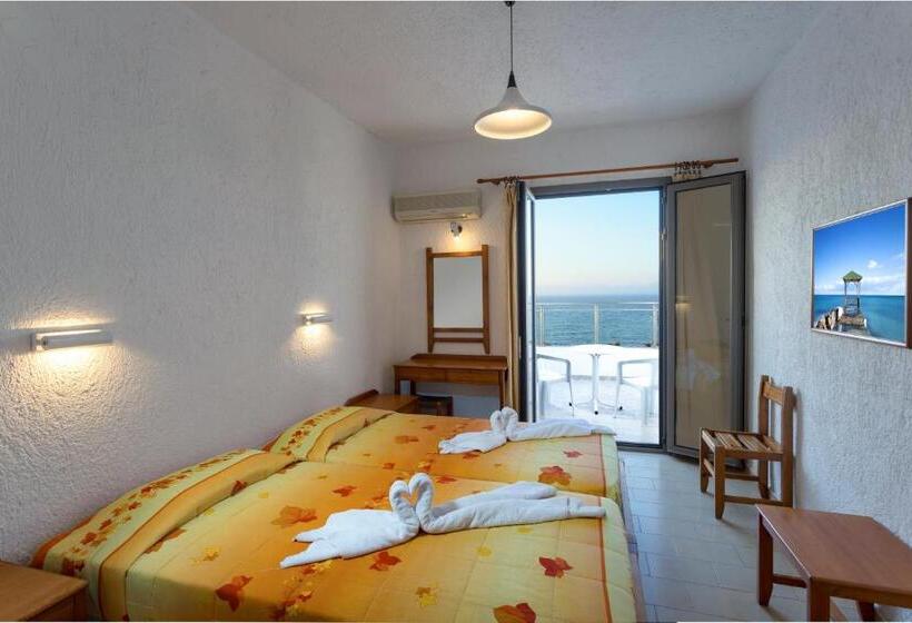 オーシャンビュースタンダードルーム, Neon