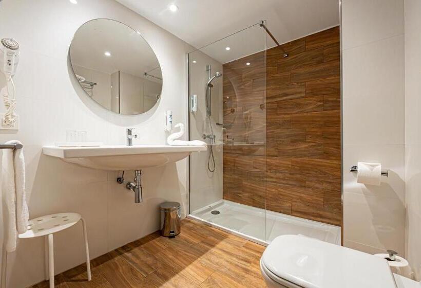 ジュニアスイート, Rosella affiliated by Intelier