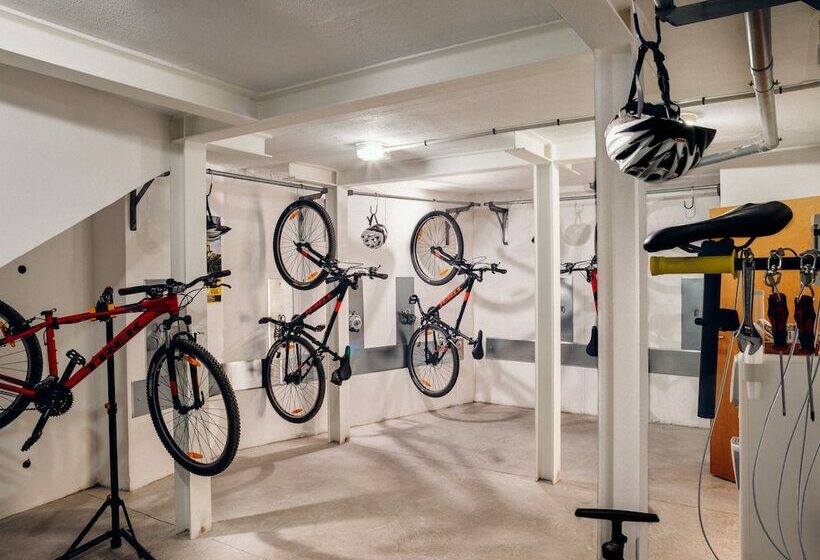 غرفة قياسية, Route Active