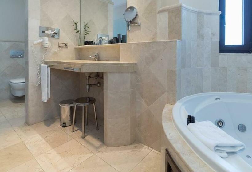 חדר פרמיום, SH Villa Gadea