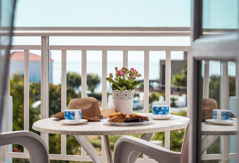 استودیوی استاندارد, Hydrele Beach Hotel & Village