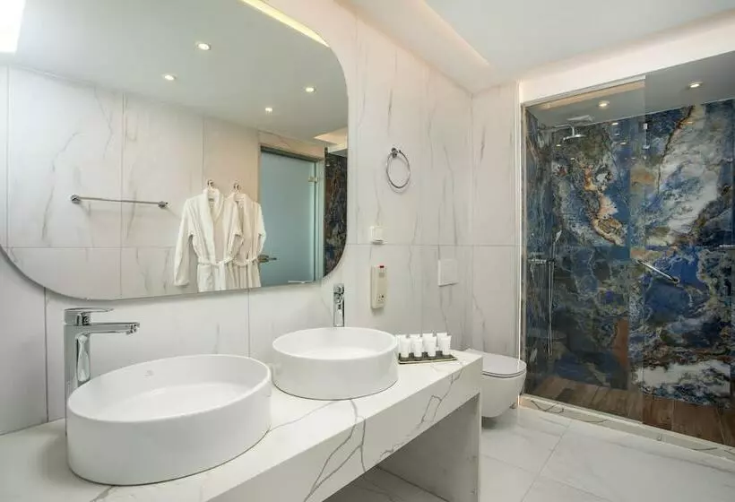 سوئیت اجرایی با چشم‌انداز دریا, Lindos White Hotel & Suites