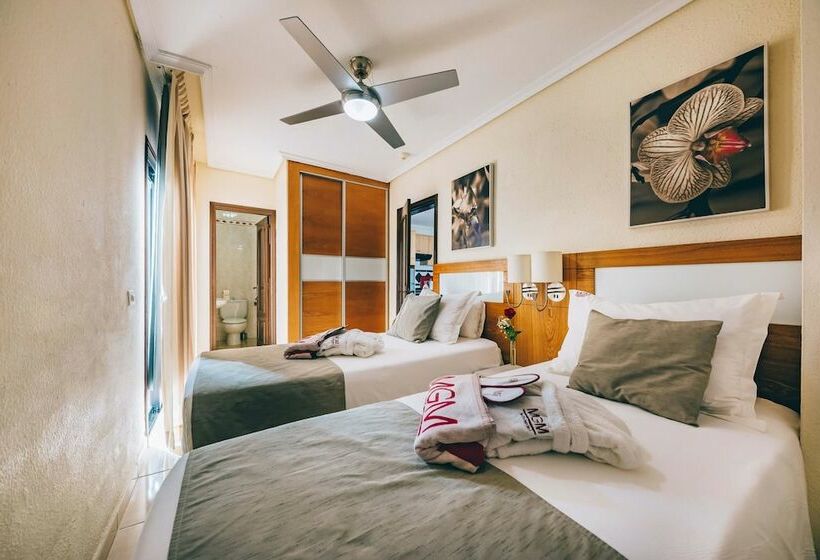 דירת דלוקס 2 חדרי שינה, Apartamentos Albatros Golf Del Sur Tenerife