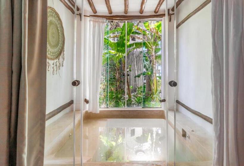 بنجلو قياسى مطلّ علي الحديقة, Villas Flamingos