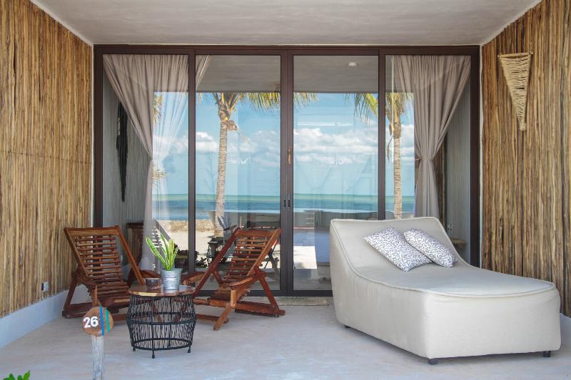 غرفة قياسية مطلّة علي البحر, Villas Flamingos