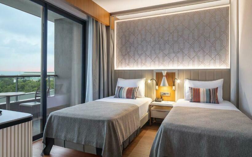 חדר משפחתי נוף לים, Mylome Luxury Hotel & Resort   Ultra All Inclusive