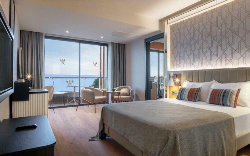 חדר משפחתי נוף לים, Mylome Luxury Hotel & Resort   Ultra All Inclusive