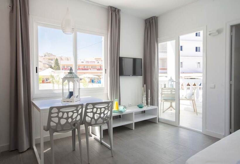 プールの見える１ベッドルームアパートメント, Beach Star Ibiza - Adults Only